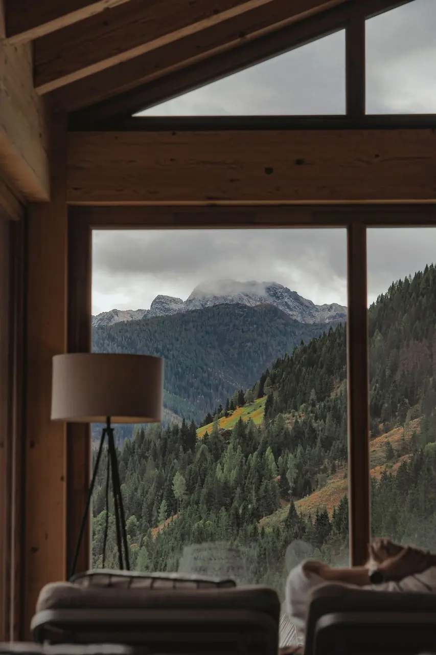 Blick aus einer Suite auf das Alpenpanorama