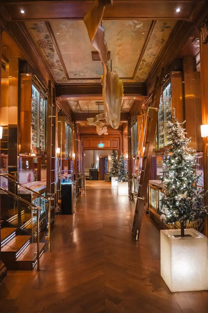 Elegante Inneneinrichtung des Foyers