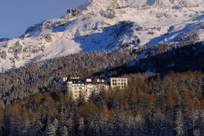 Elvarique Bright House Fassade in den österreichischen Alpen
