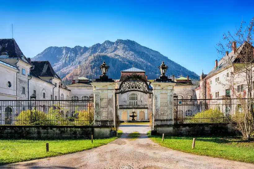 Schlossansicht im Sommer